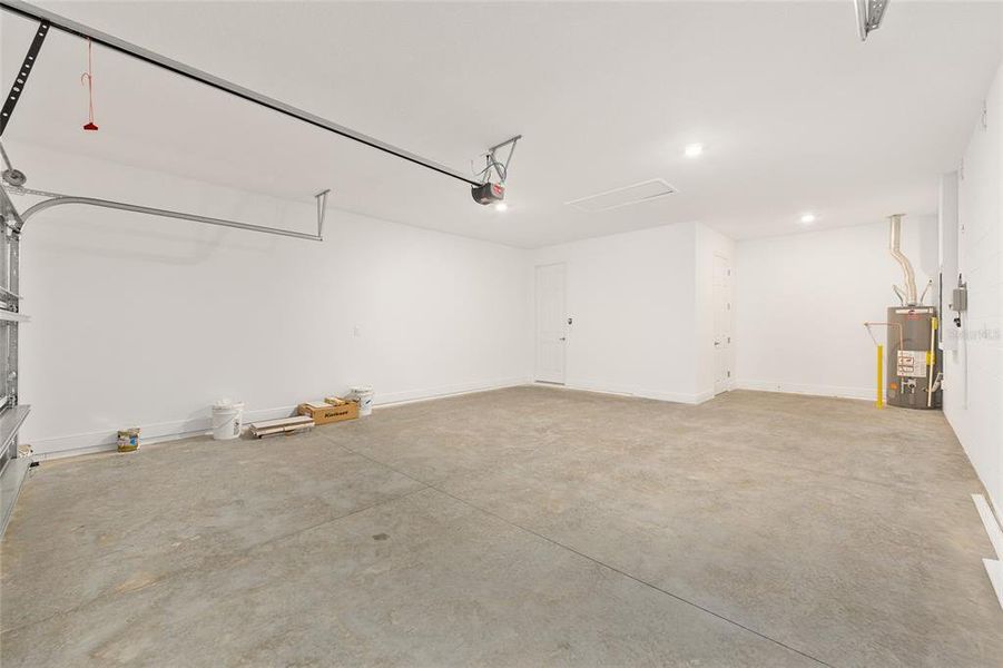 Spacious, unfurnished interior of a new home in , Ocala (Image 35). Spacious, unfurnished interior of a new home in , Ocala (Image 35).