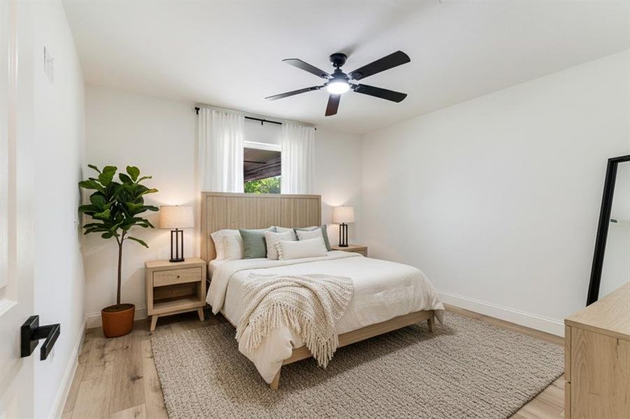 Furnished interior view inside a new home in , Roxton (Image 8).