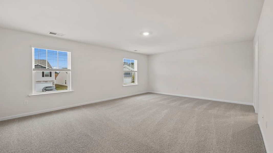 Spacious, unfurnished interior of a new home in Bentley Park, Greenwood (Image 26).
