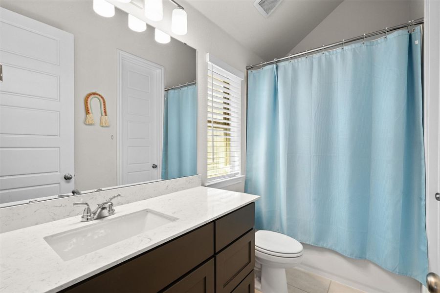 Furnished interior view inside a new home in Santa Rita Ranch 50', Liberty Hill (Image 15). Furnished interior view inside a new home in Santa Rita Ranch 50', Liberty Hill (Image 15).