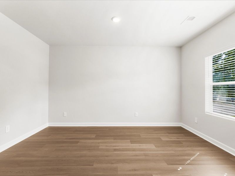 Spacious, unfurnished interior of a new home in Creek Ridge - Signature Collection, Spartanburg (Image 14).