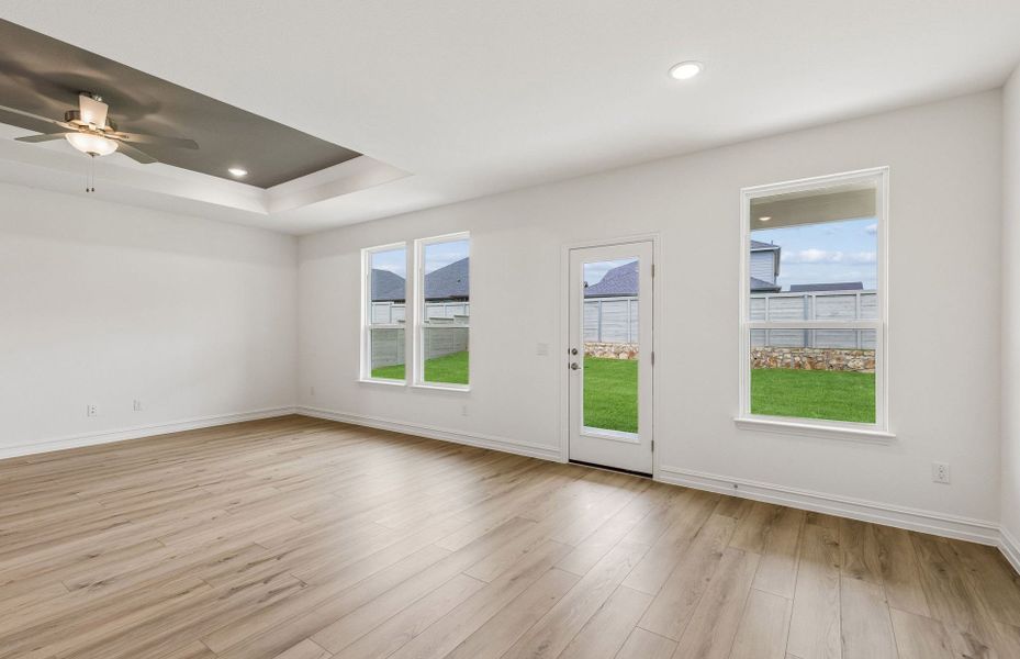 Spacious, unfurnished interior of a new home in Treeline, Justin (Image 20).