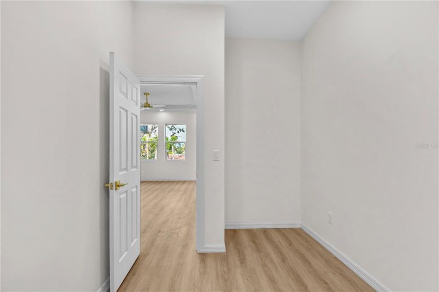 Spacious, unfurnished interior of a new home in , St. Petersburg (Image 53).