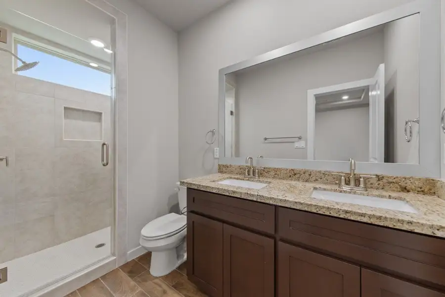 Representative furnished interior of a home built from the Clovis by Hakes Brothers in Monte Cielo, Weslaco (Image 4).