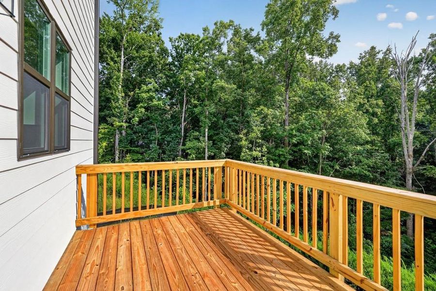 Exterior details and patio area of a home in Rosewood Farm, Lawrenceville (Image 3).