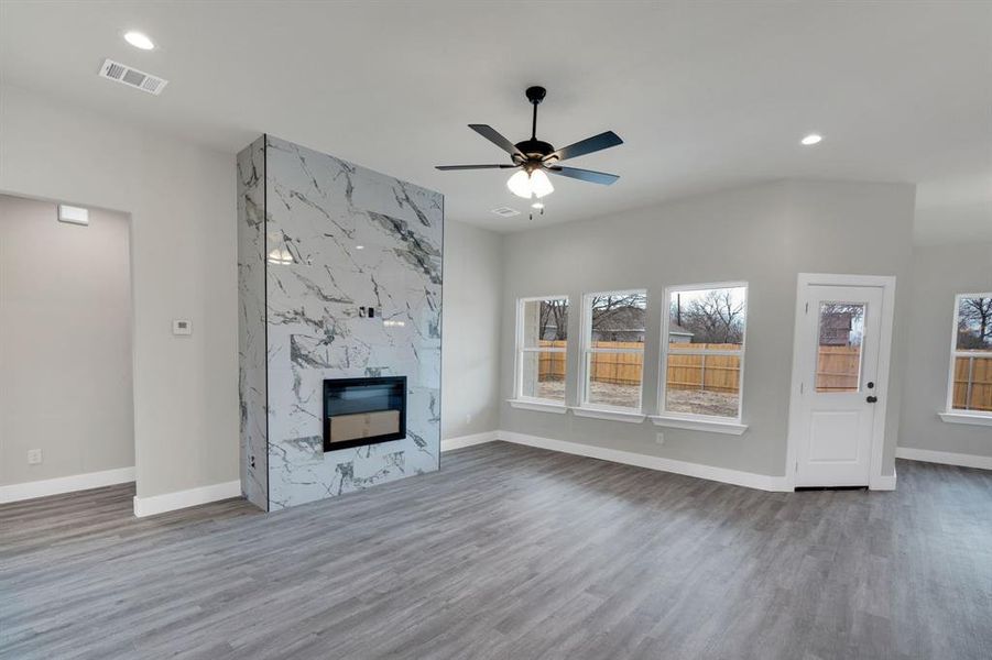 Spacious, unfurnished interior of a new home in , Palmer (Image 13).