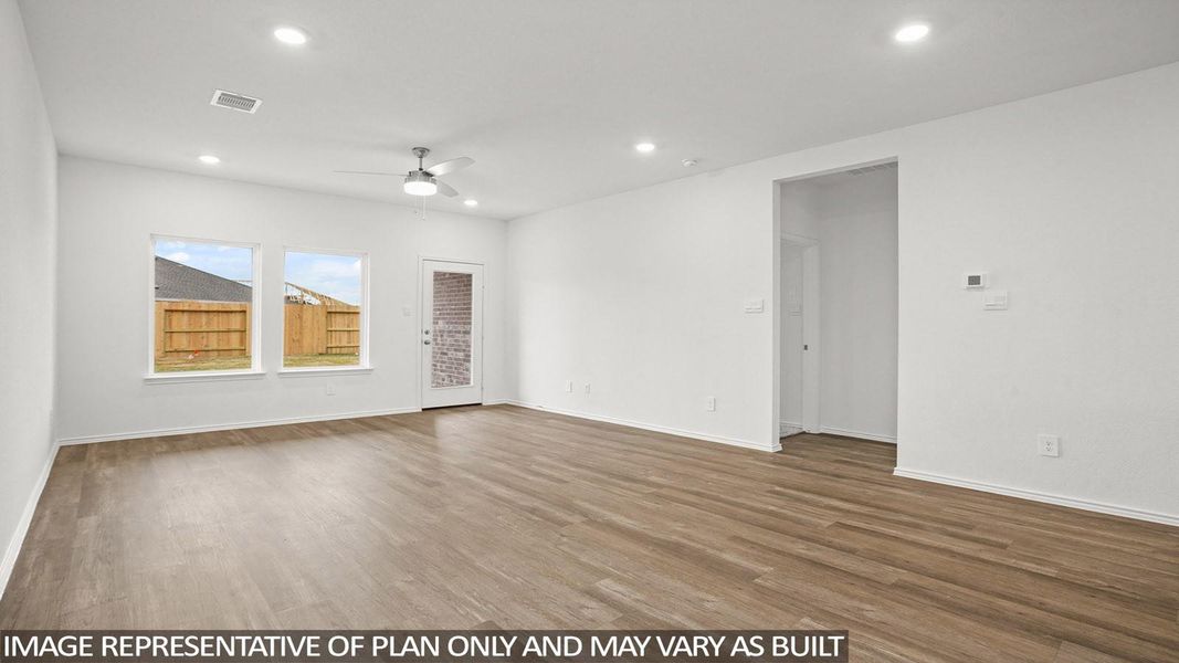 Spacious, unfurnished interior of a new home in Cypress Green, Tomball (Image 22).