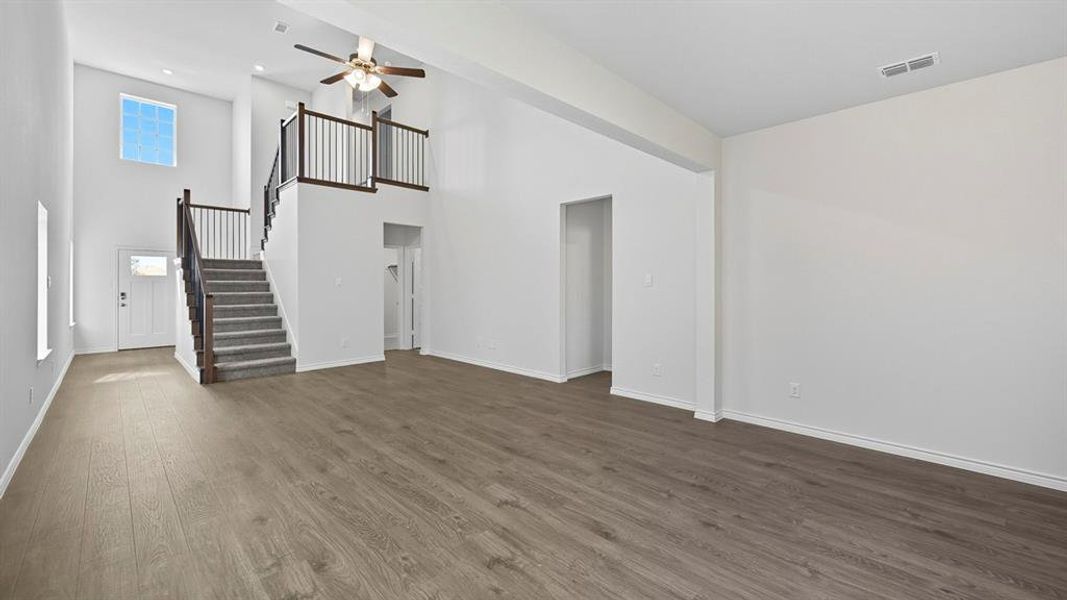 Spacious, unfurnished interior of a new home in Silverado, Aubrey (Image 26).