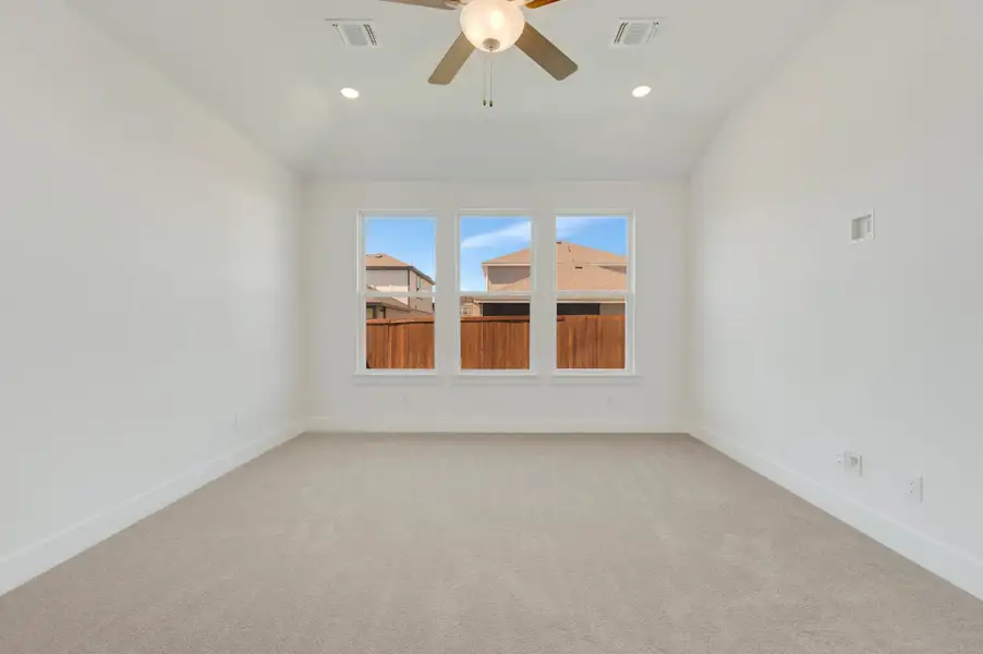 Spacious, unfurnished interior of a new home in The Meadows, Denton (Image 16).
