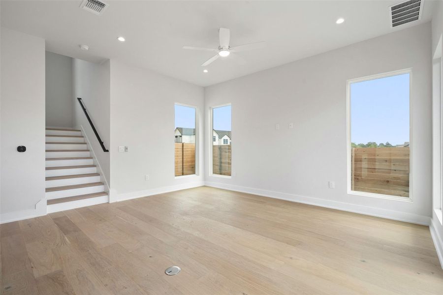Spacious, unfurnished interior of a new home in , Austin (Image 7).