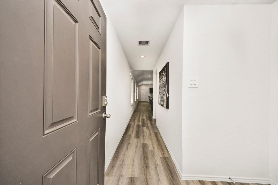 Spacious, unfurnished interior of a new home in , Houston (Image 20).