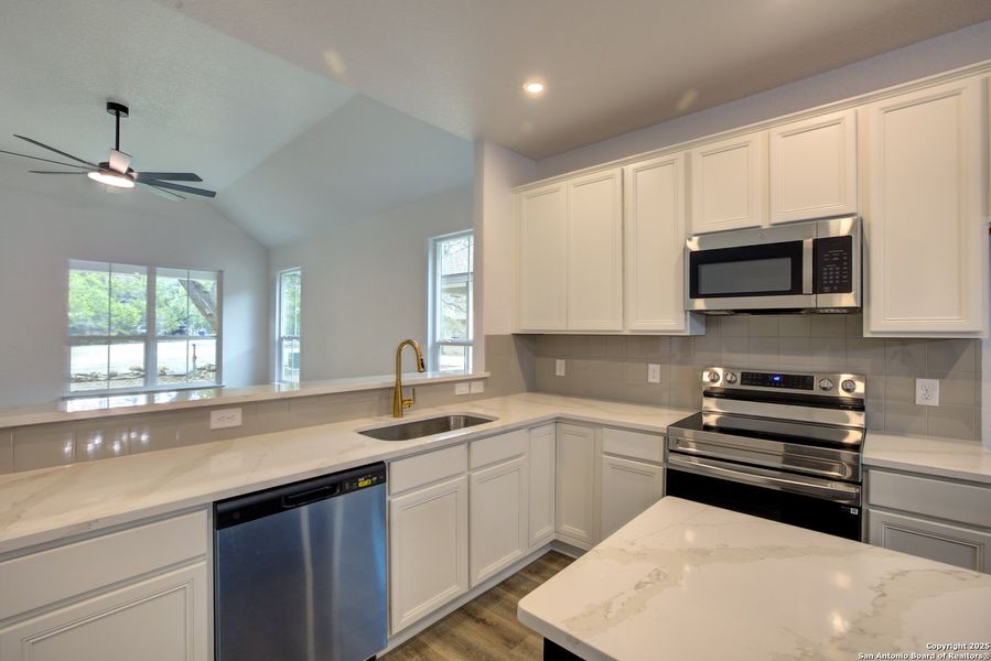 Furnished interior view inside a new home in , Wimberley (Image 15).