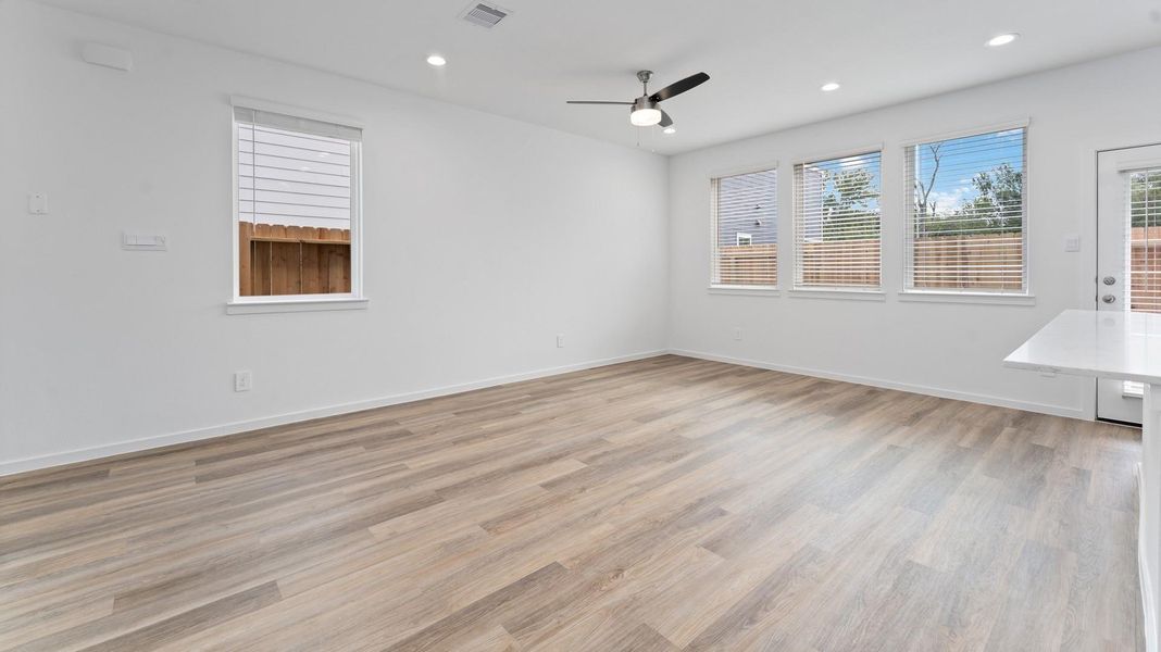Spacious, unfurnished interior of a new home in Alaia Crossing, Houston (Image 14).