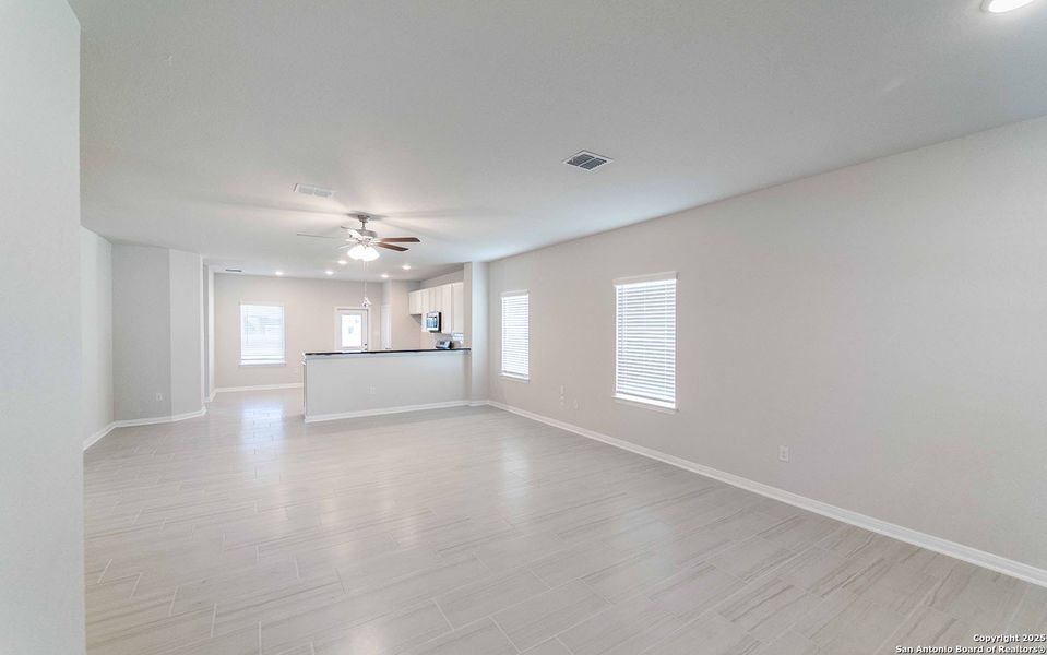 Spacious, unfurnished interior of a new home in Morgan Meadows, San Antonio (Image 15). Spacious, unfurnished interior of a new home in Morgan Meadows, San Antonio (Image 15).