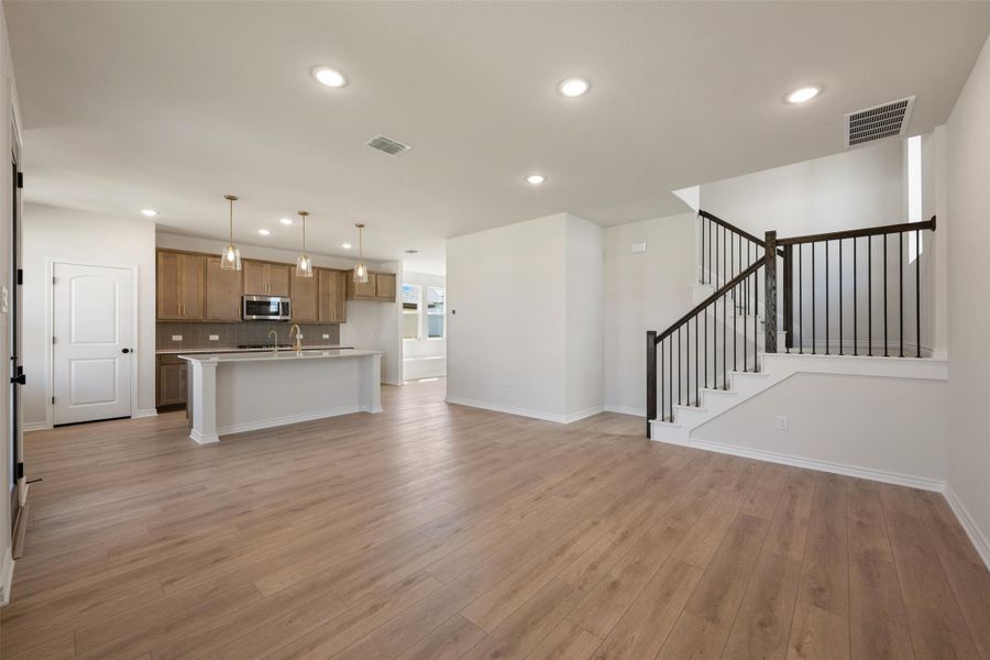 Representative images and renderings are for illustrative purposes. Actual structural options and design finishes of home may vary. Representative images and renderings are for illustrative purposes. Actual structural options and design finishes of home may vary.