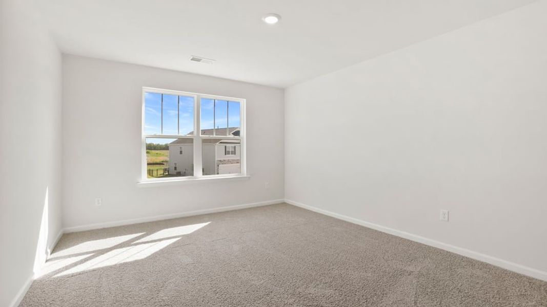 Spacious, unfurnished interior of a new home in Baxter Village, Boiling Springs (Image 35).
