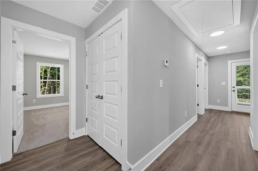 Spacious, unfurnished interior of a new home in , Atlanta (Image 39). Spacious, unfurnished interior of a new home in , Atlanta (Image 39).