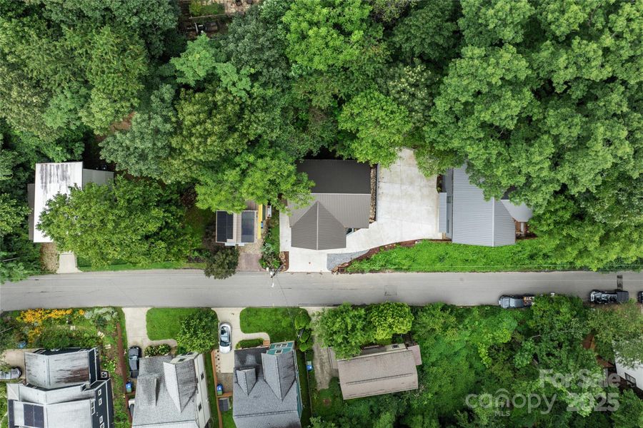 Image 28 of a home in .