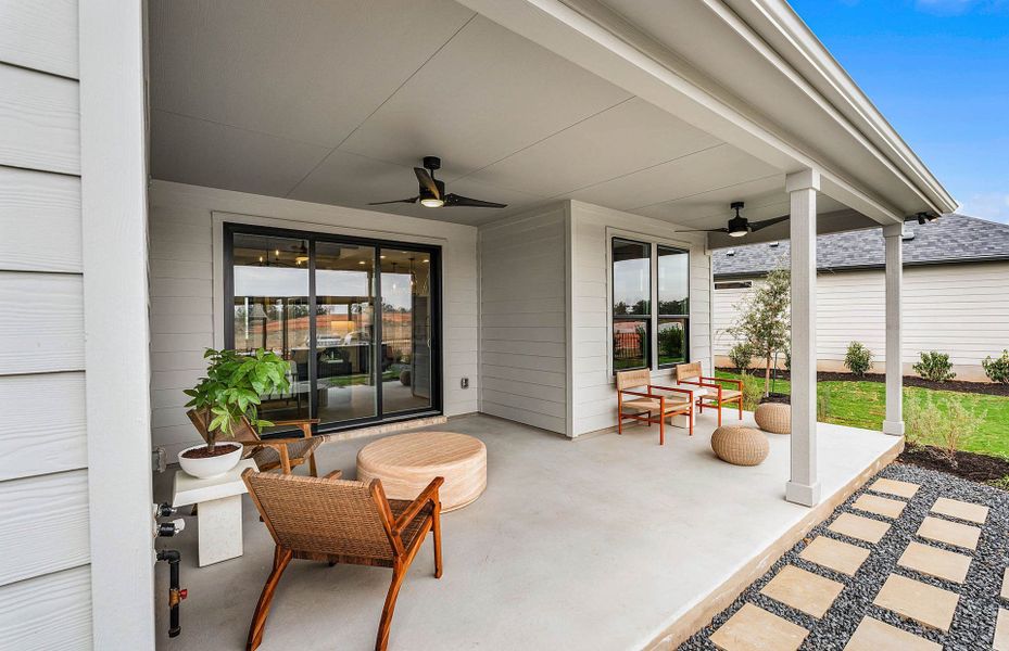 Representative exterior details of a home built from the Prestige by Del Webb in Sun City Texas, Georgetown (Image 3).