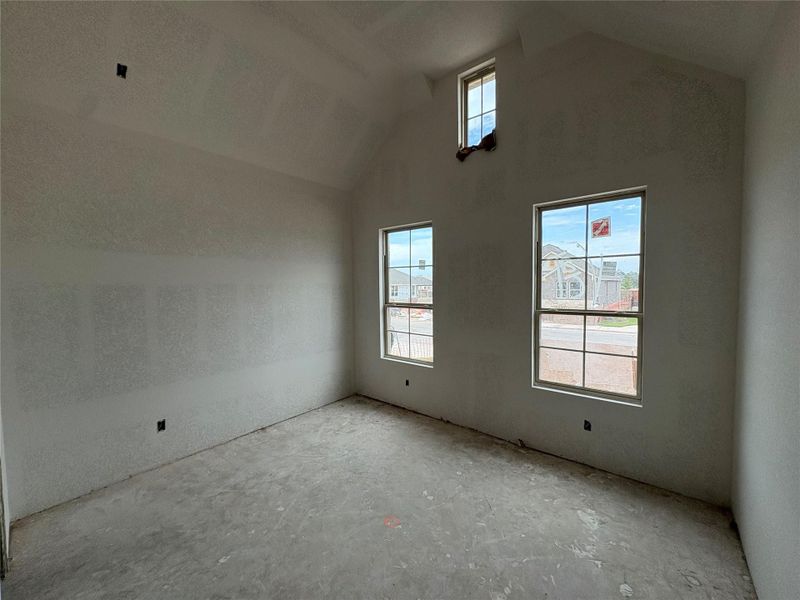 Spacious, unfurnished interior of a new home in Berry Creek Highlands, Georgetown (Image 18).