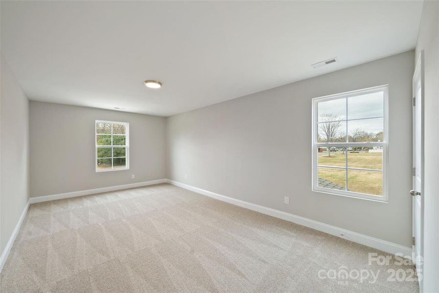 Spacious, unfurnished interior of a new home in , Monroe (Image 36).