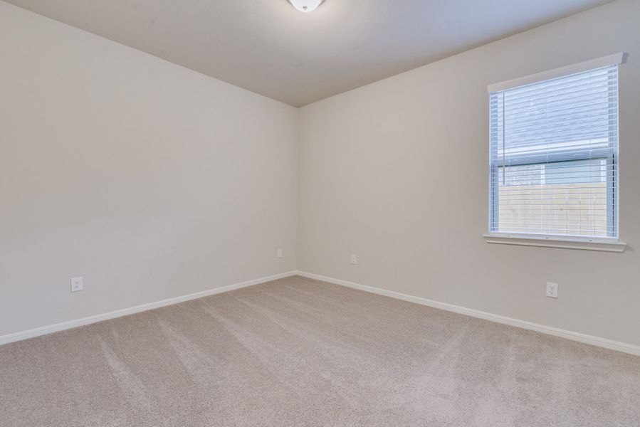Representative unfurnished interior of a home built from the Floor Plan 1784 by Colina Homes in River Ranch, Dayton (Image 37).
