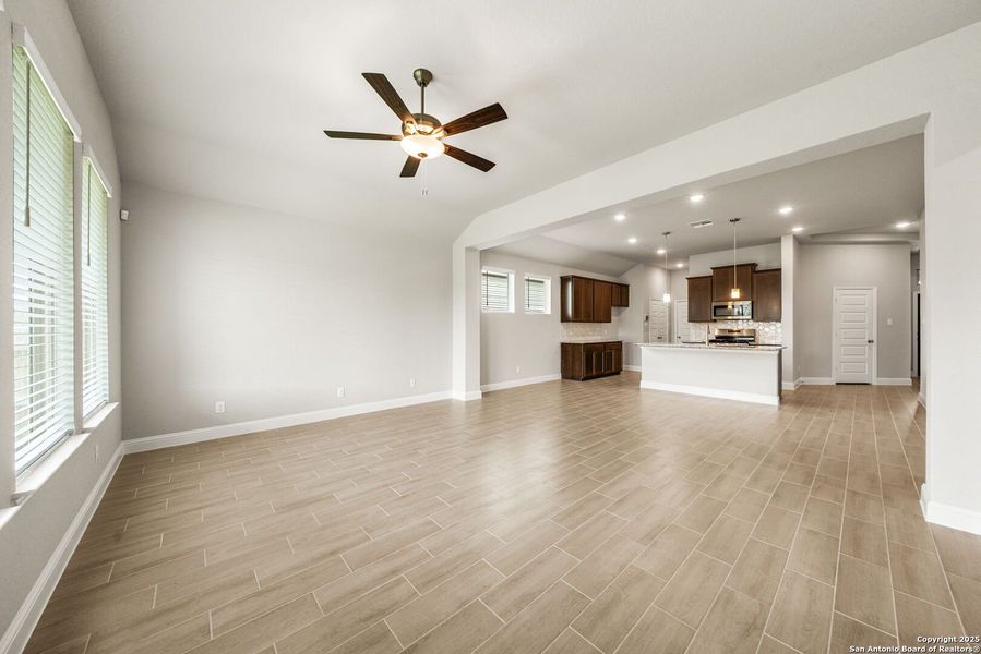 Spacious, unfurnished interior of a new home in Morgan Meadows, San Antonio (Image 12).
