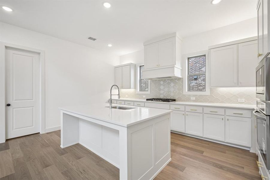 All the chefs in the family will love creating culinary masterpieces in this wonderful space!