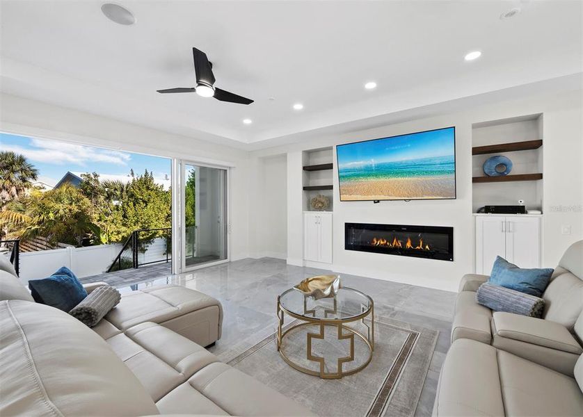 Furnished interior view inside a new home in , Longboat Key (Image 6).