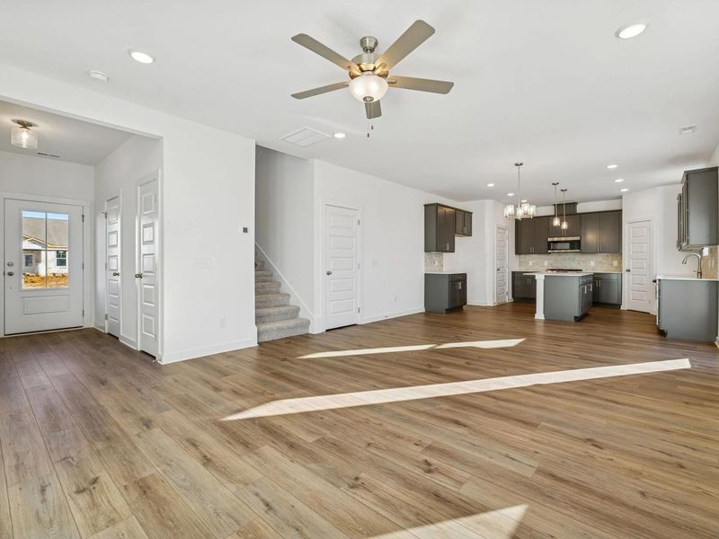 Spacious, unfurnished interior of a new home in Sage Farms, White House (Image 20).