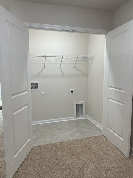 Spacious, unfurnished interior of a new home in Aberdeen, Fountain Inn (Image 21).