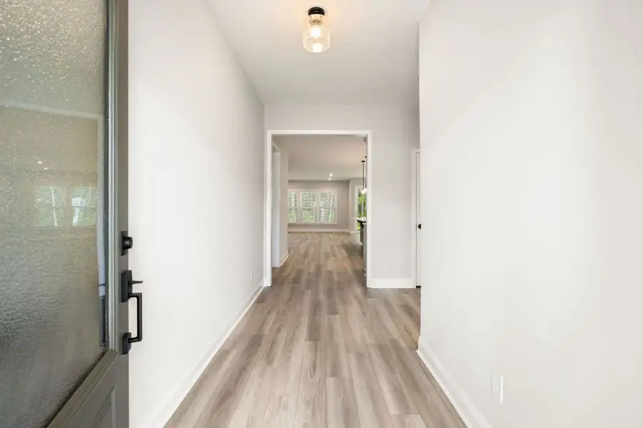 Spacious, unfurnished interior of a new home in Waterways, Richmond Hill (Image 53).