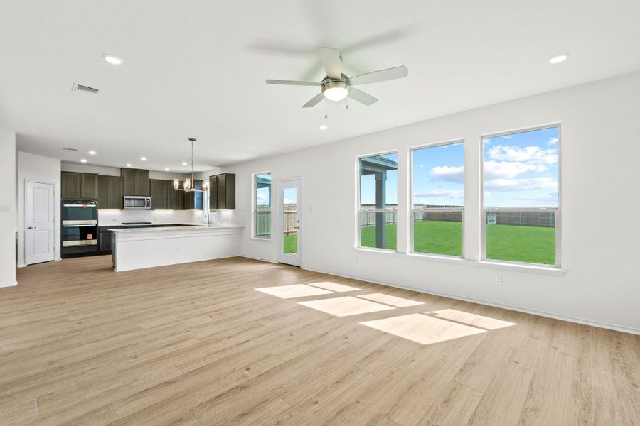 Spacious, unfurnished interior of a new home in Salerno - Classic Collection, Round Rock (Image 27). Spacious, unfurnished interior of a new home in Salerno - Classic Collection, Round Rock (Image 27).