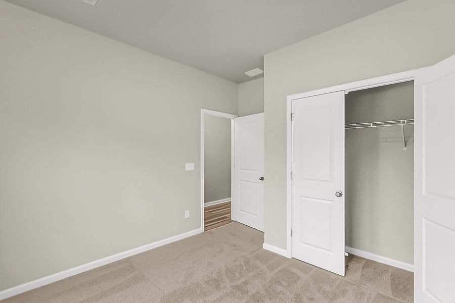 Spacious, unfurnished interior of a new home in Fairway Woods at Wyboo, Manning (Image 34).