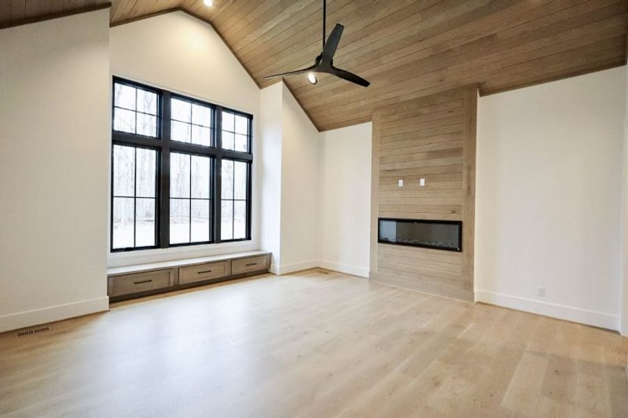 Representative unfurnished interior of a home built from the Thomastown by Riverstone Construction, LLC in River Gorge Ranch, Guild (Image 17).