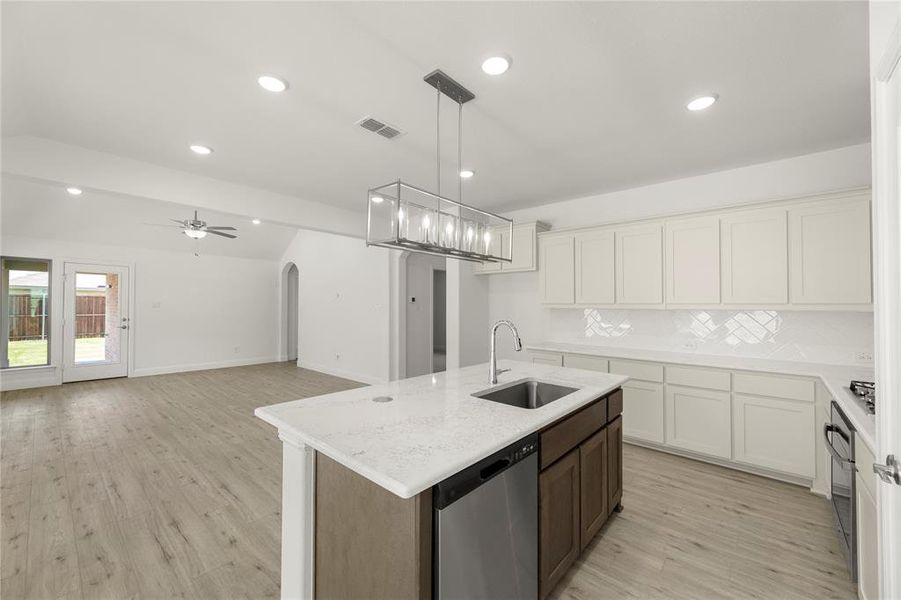 08. 1409 Grove Pond - Kitchen (4) 08. 1409 Grove Pond - Kitchen (4)