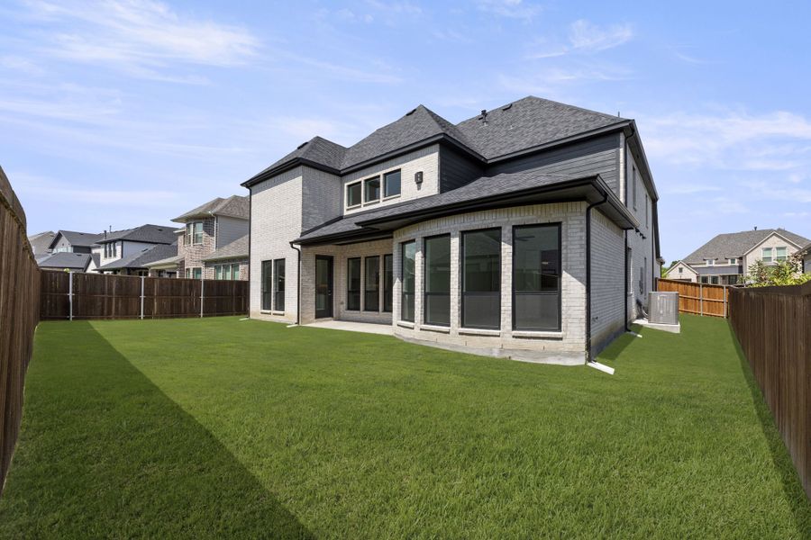 Representative exterior details of a home built from the Sutton by Windsor Homes in Nelson Lake Estates, Rockwall (Image 4).