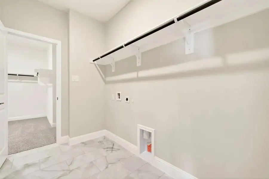Spacious, unfurnished interior of a new home in Heartland, Heartland (Image 25).