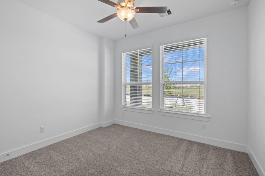 Spacious, unfurnished interior of a new home in Meridiana, Manvel (Image 19).