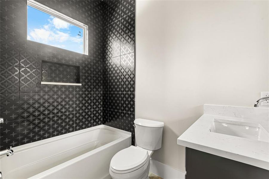 Furnished interior view inside a new home in , Dallas (Image 14).