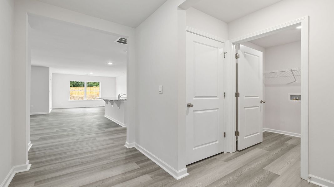 Spacious, unfurnished interior of a new home in Durbin Meadows Traditions, Fountain Inn (Image 19).