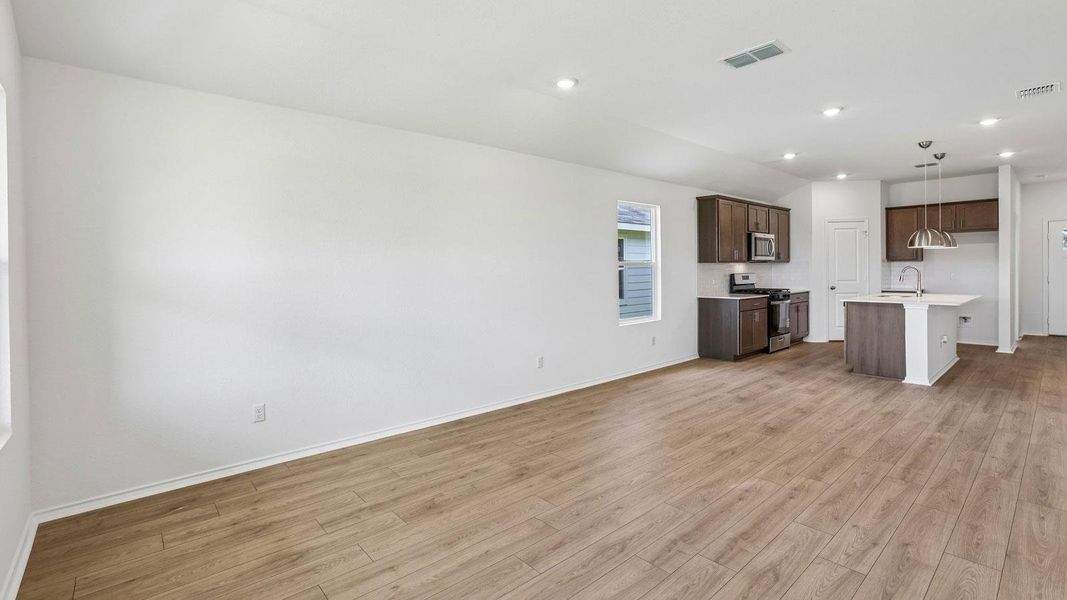 Spacious, unfurnished interior of a new home in Valverde, Bastrop (Image 12). Spacious, unfurnished interior of a new home in Valverde, Bastrop (Image 12).