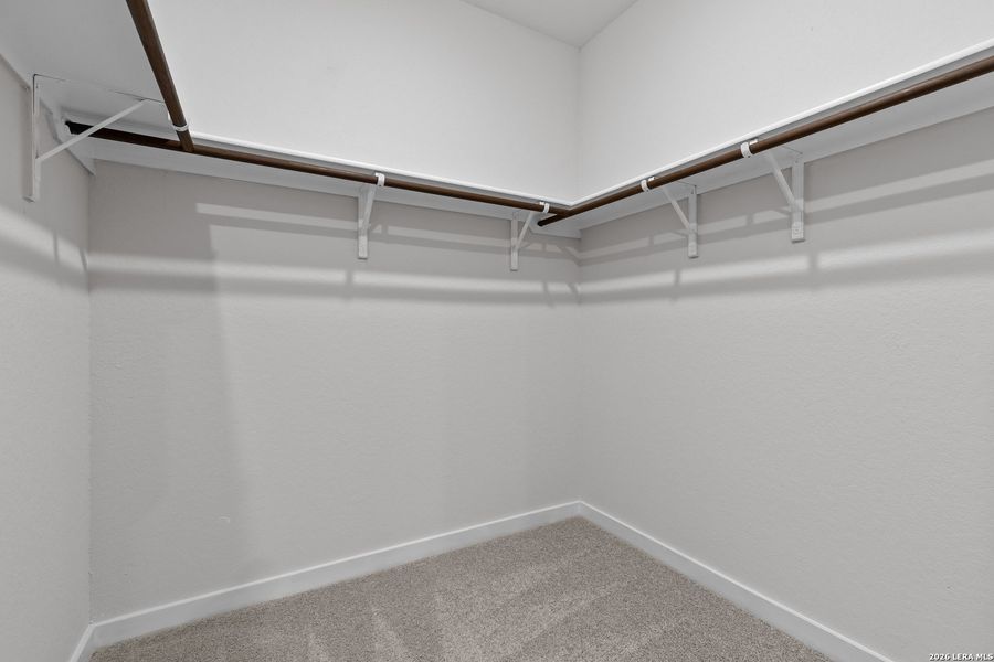 Spacious, unfurnished interior of a new home in Park Place, New Braunfels (Image 12).