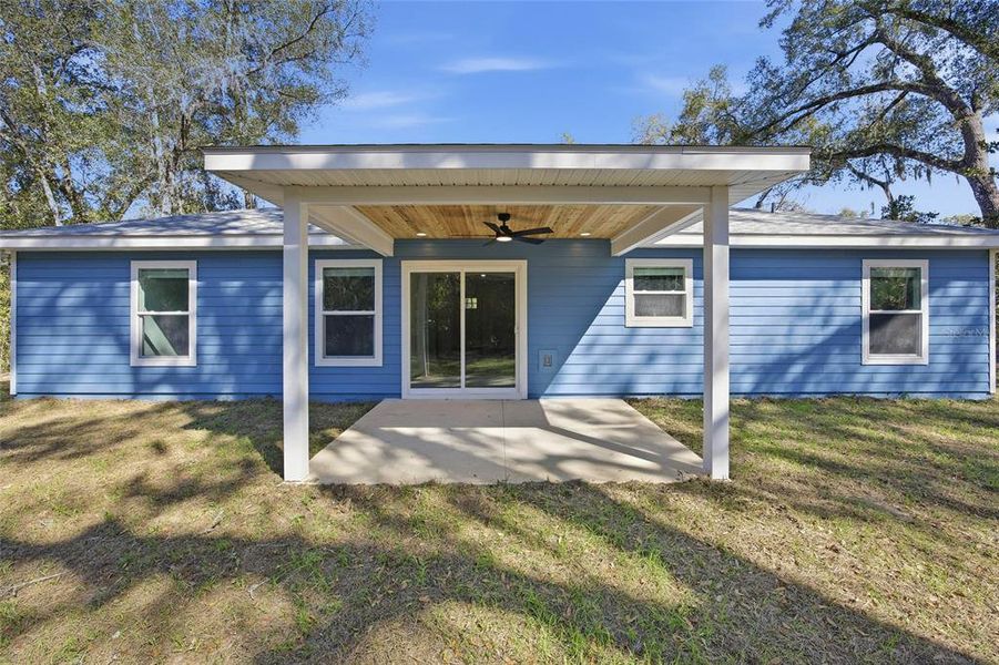Exterior details and patio area of a home in , Ocala (Image 28).