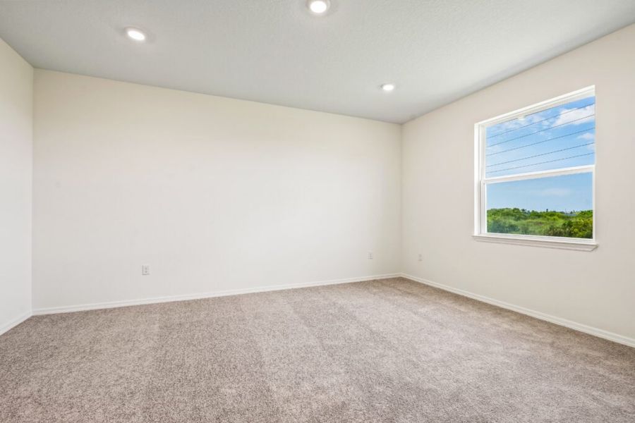 Representative unfurnished interior of a home built from the Jensen by Holiday Builders in Pineapple Grove, Port St. Lucie (Image 10).