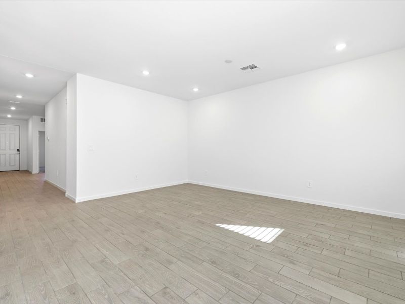 Spacious, unfurnished interior of a new home in Mountain View Estates Reserve Series, Buckeye (Image 11). Spacious, unfurnished interior of a new home in Mountain View Estates Reserve Series, Buckeye (Image 11).