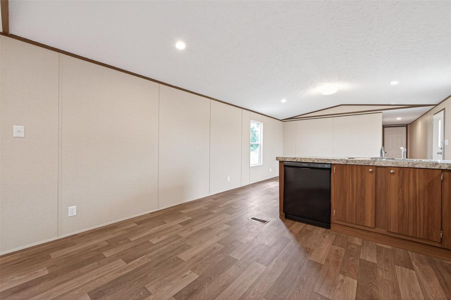 Spacious, unfurnished interior of a new home in , Cleveland (Image 29).