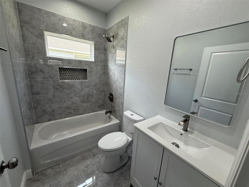 Furnished interior view inside a new home in , Gainesville (Image 6).