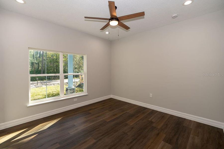 Spacious, unfurnished interior of a new home in , Deland (Image 29).