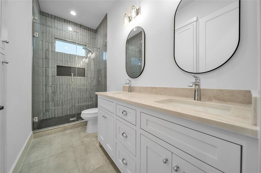 Furnished interior view inside a new home in , Kaufman (Image 24).